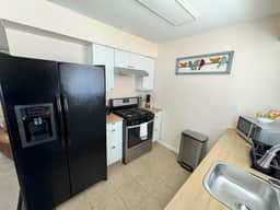 Rustic Charm near Domain, Q2