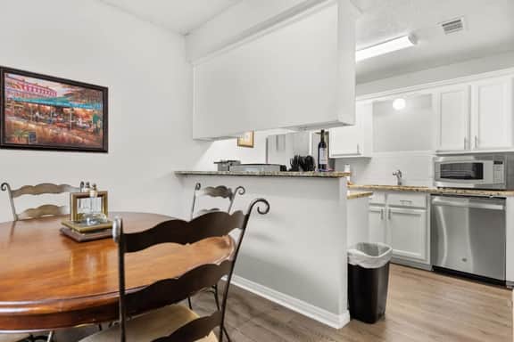 Cozy 4BR Near Baylor & Downtown Waco