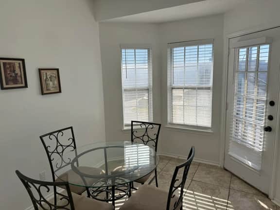 Cozy Condo in Baylor Bubble