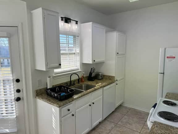 Cozy Condo in Baylor Bubble