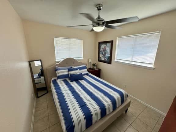 Rustic Charm near Domain, Q2