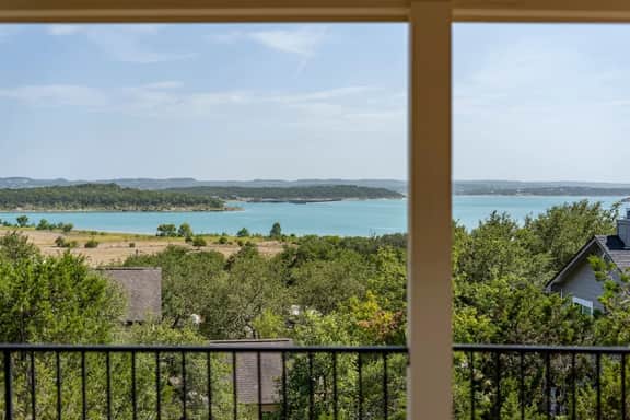 Serene Comfort in Canyon Lake